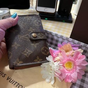Louis Vuitton compact wallet mono
